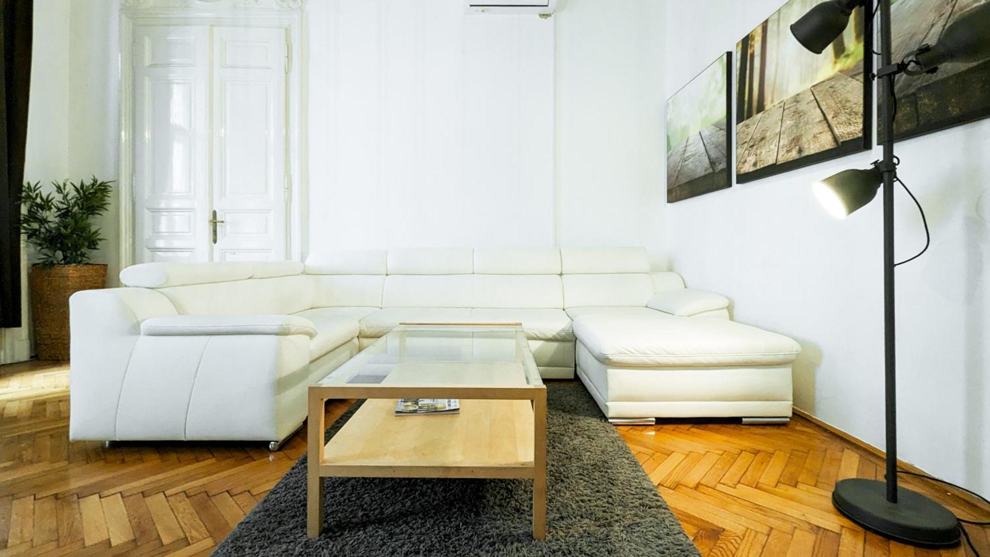Heart Of The City, Entire Very Big Apartment บูดาเปสต์ ภายนอก รูปภาพ