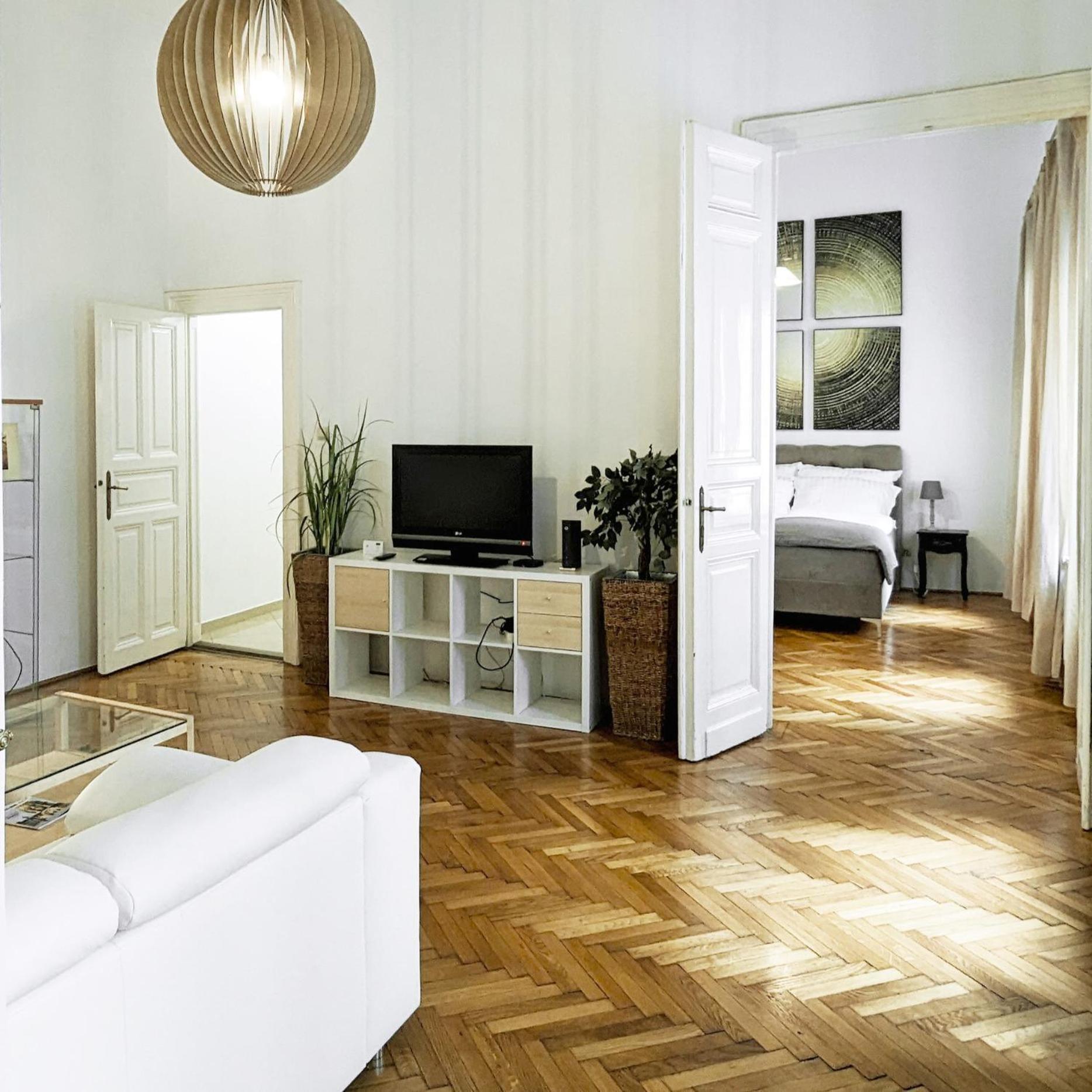 Heart Of The City, Entire Very Big Apartment บูดาเปสต์ ภายนอก รูปภาพ